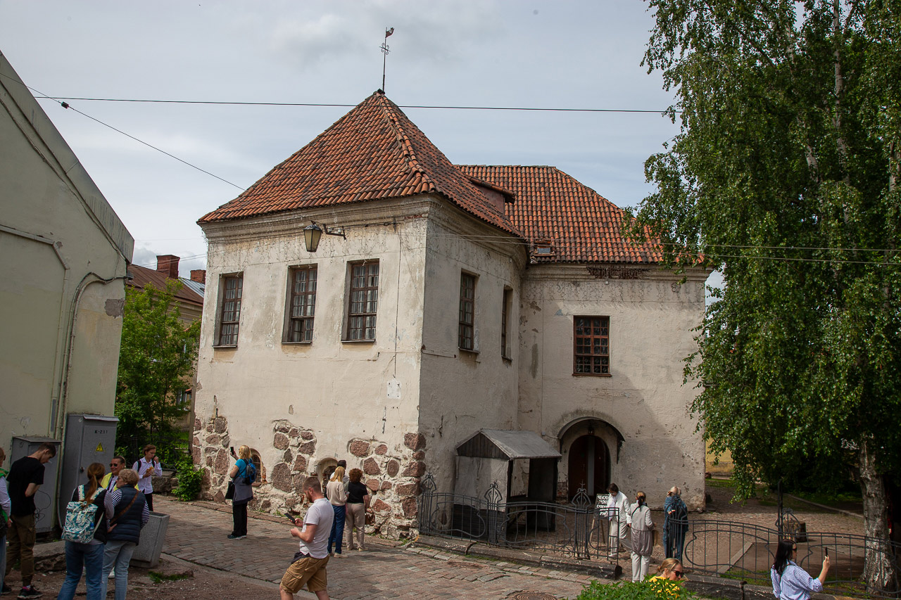 Выборг (Vyborg )